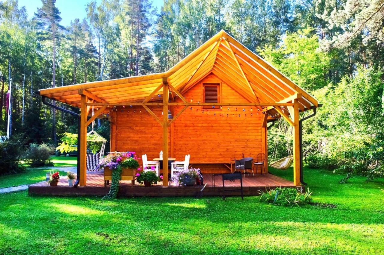 Forest House With Outdoor Hot Tub Jurmala Exterior photo